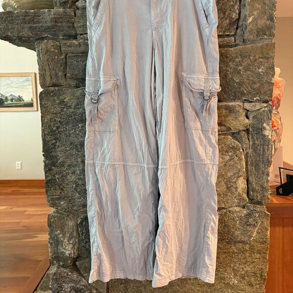 AMERICAN EAGLE SOFT, LOOSE FITTING CARGO PANTS: SIZE 10L - BLUE MIST - LIKE NEW - Picture 2 of 6